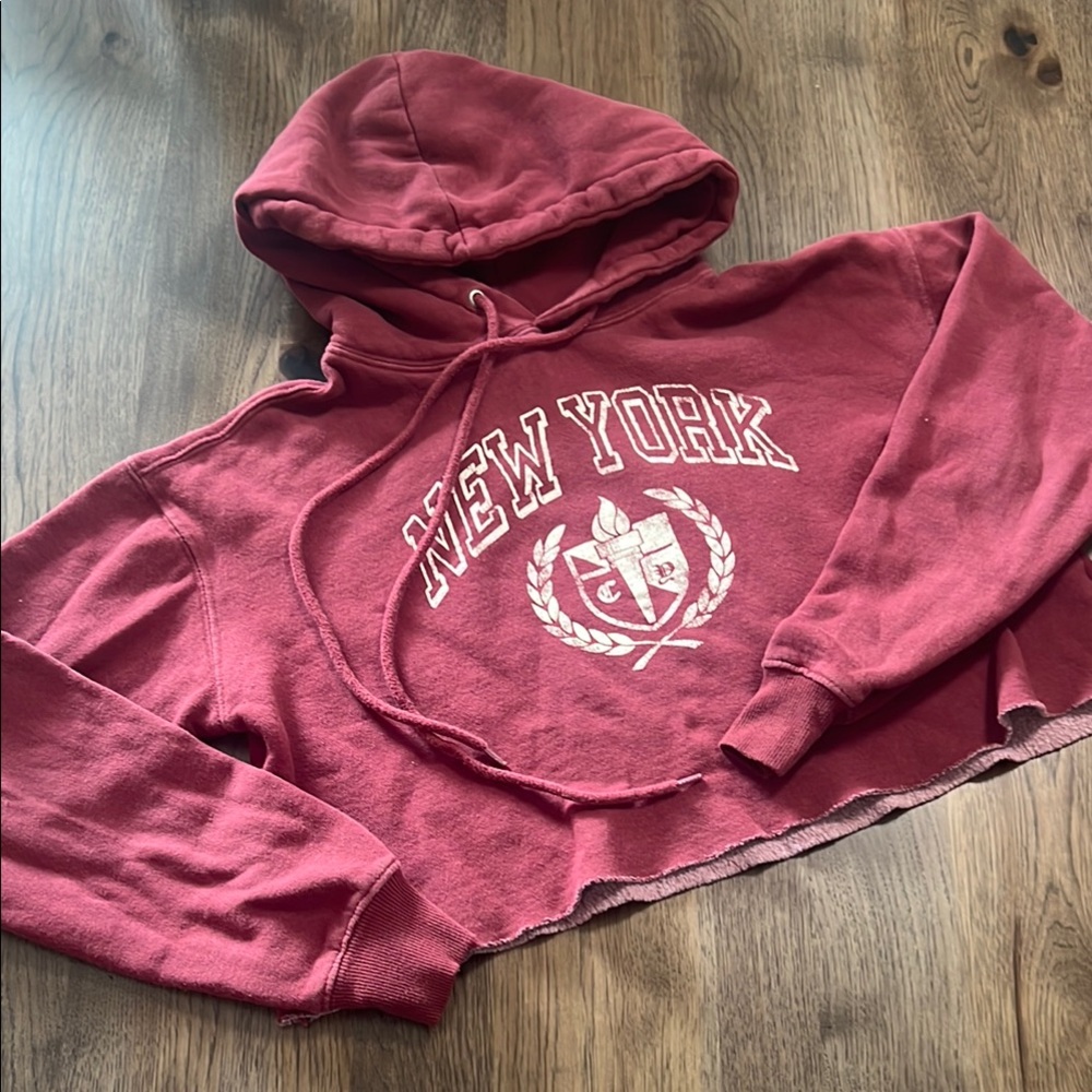 Wild Fable Women’s Cut Off Burgundy New York Hoodie Small